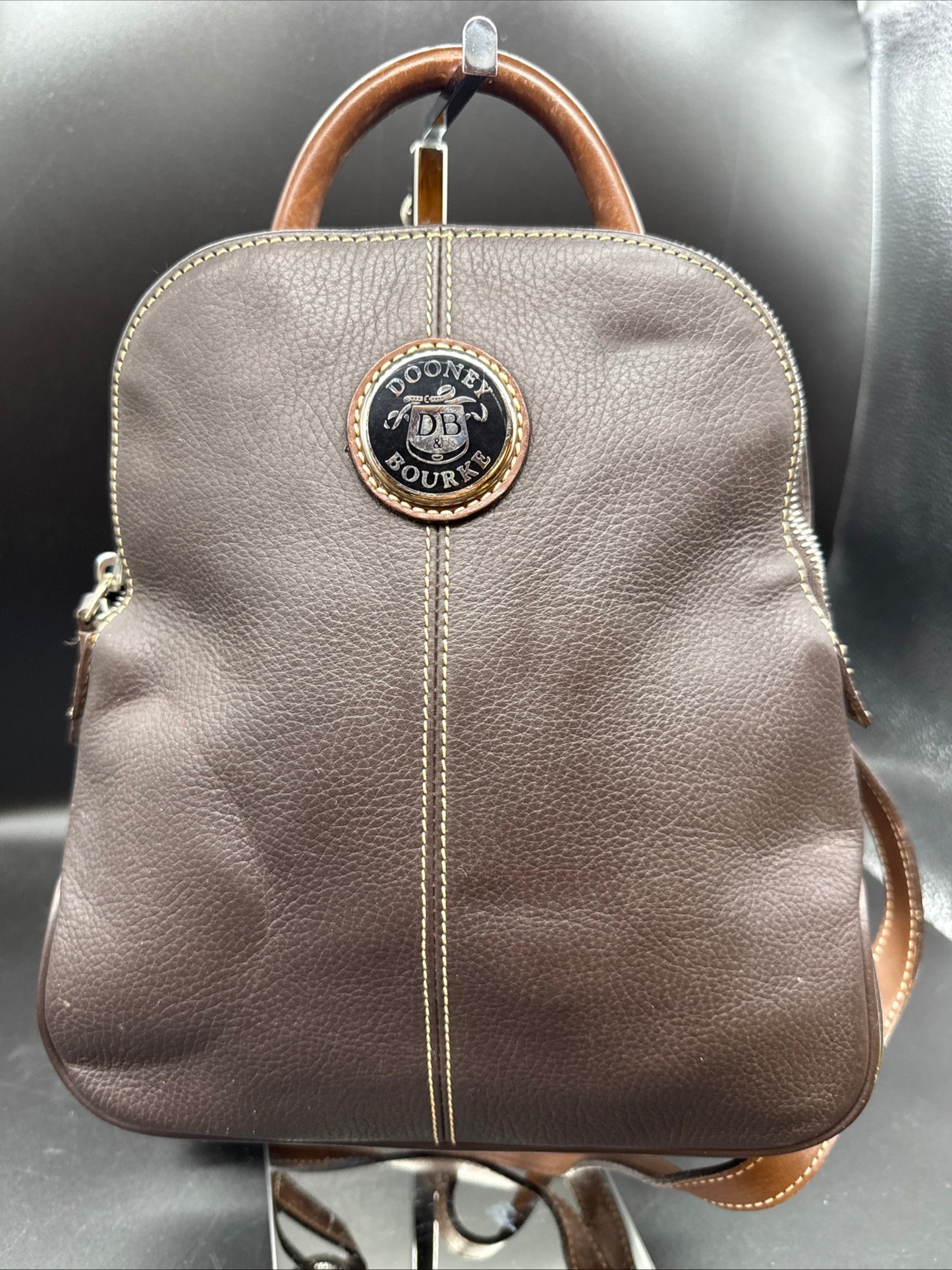 Vintage DOONEY & BOURKE Brown Pebbled Leather Zip Backpack Preloved