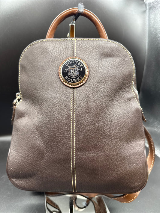 Vintage DOONEY & BOURKE Brown Pebbled Leather Zip Backpack Preloved