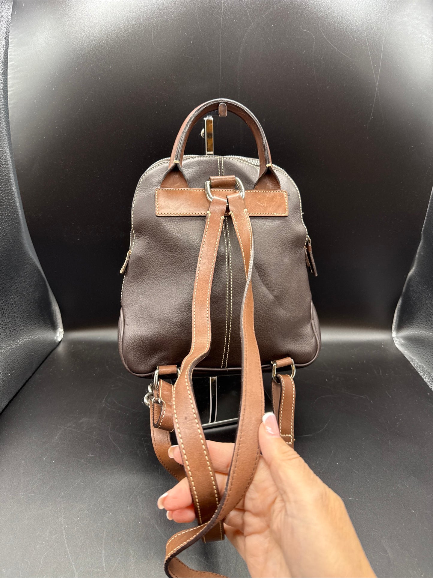 Vintage DOONEY & BOURKE Brown Pebbled Leather Zip Backpack Preloved