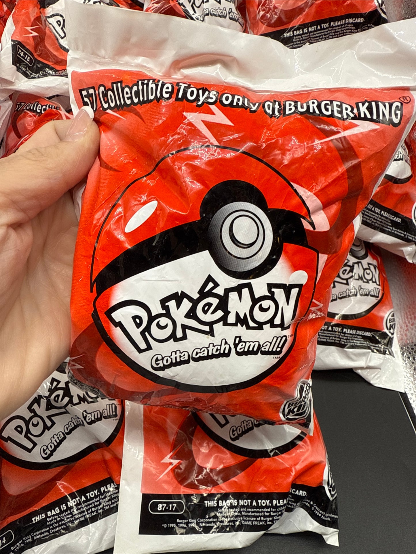 1999 Burger King Pokemon Pokeball Toy #70-15 Sandshrew