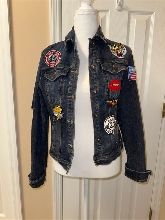 Sneak Peak Denim Juniors Womens Pop Culture Patch Jean Jacket Size M