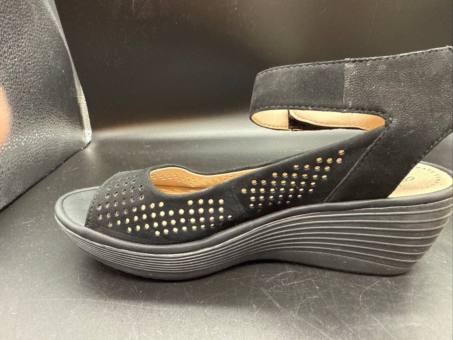 Clarks COMFORTABLE Smooth Suede Black Ankle Strap Wedge Platform 8.5 Womens