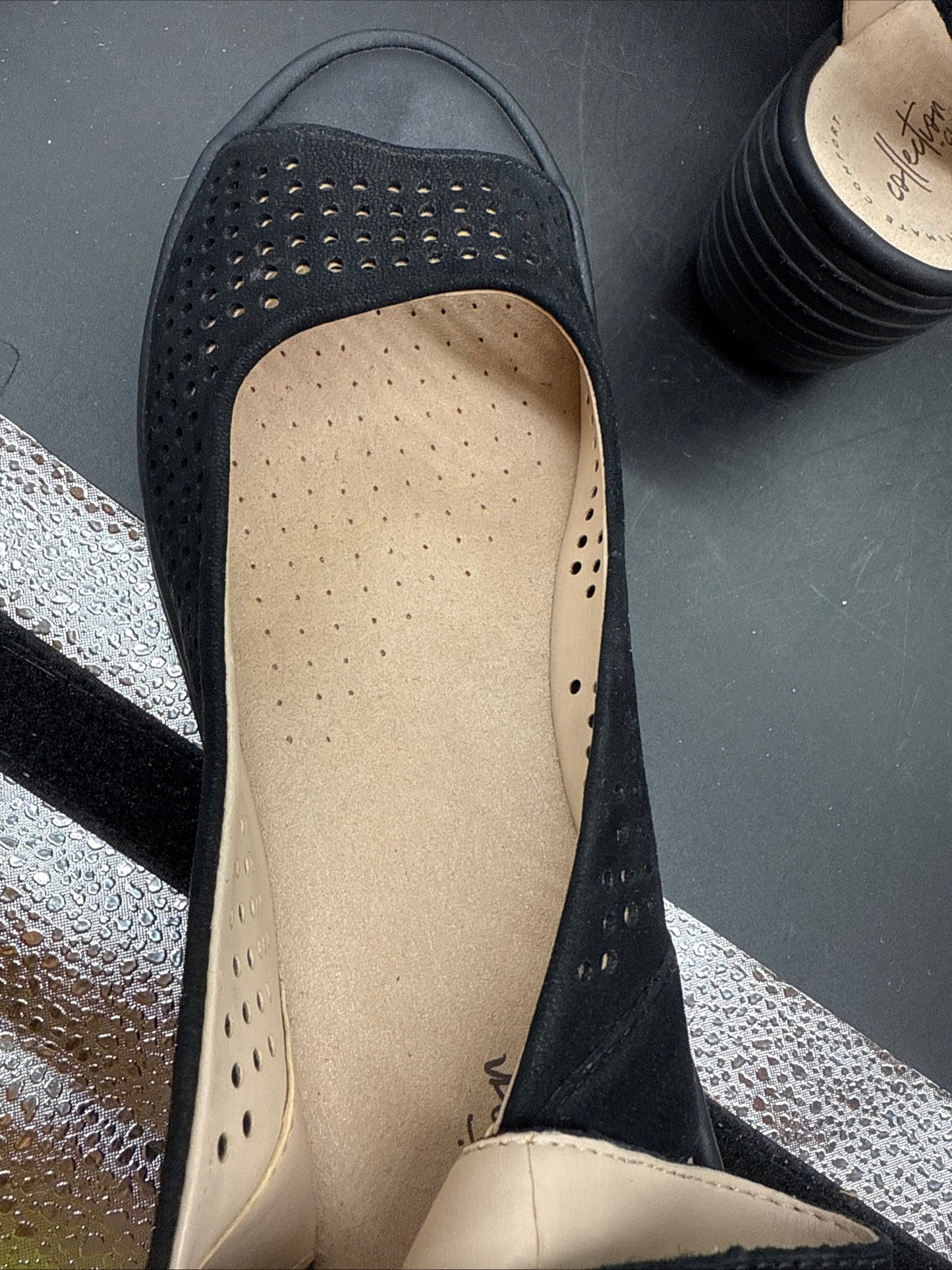 Clarks COMFORTABLE Smooth Suede Black Ankle Strap Wedge Platform 8.5 Womens