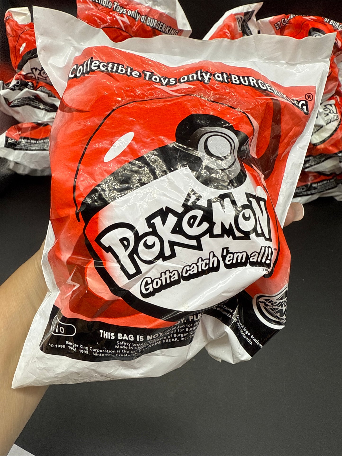 1999 Burger King Pokemon pokeball Toy #35-10 Pika-chu Talking (unopened)