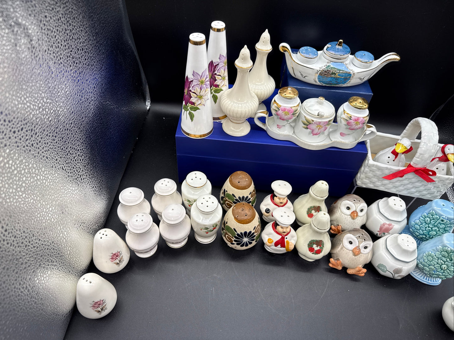 Lot Of 16 Salt And Pepper Shakers.